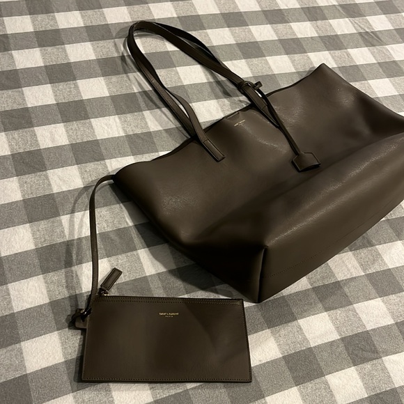Saint Laurent Leather Tote - Authentic - Picture 3 of 7